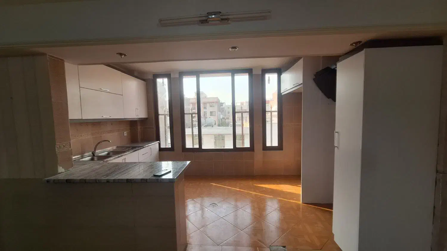 اجاره آپارتمان۹۰ متری با پارکینگ در باغفیض
