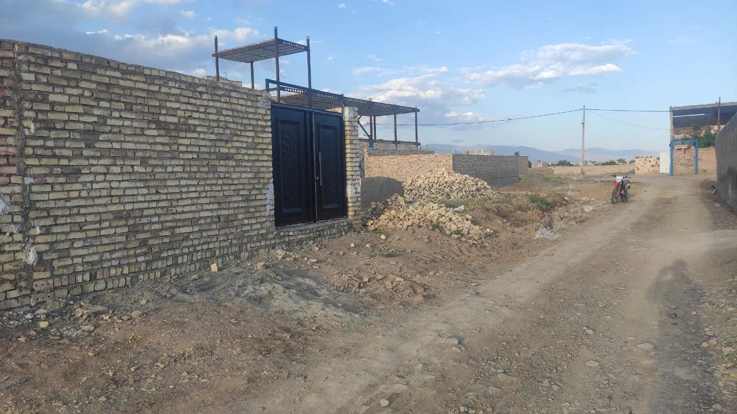 زمین آماده ساخت امکانات دار استقلال