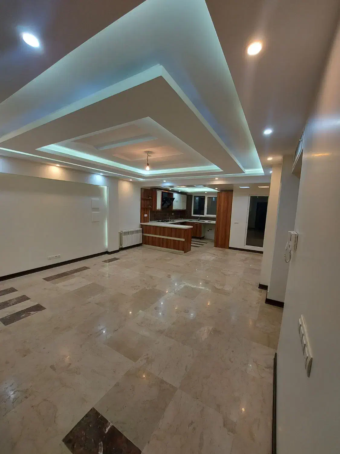 ۱۰۰ متر دور میدان تاپ لوکیشن هفت حوض