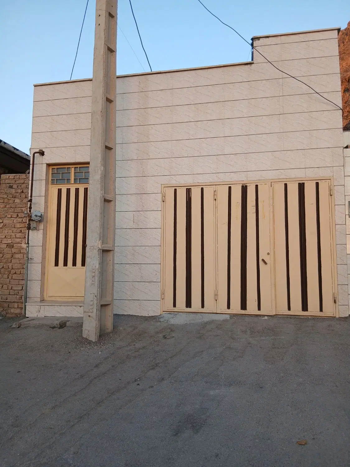 خانه پشته حسین آباد