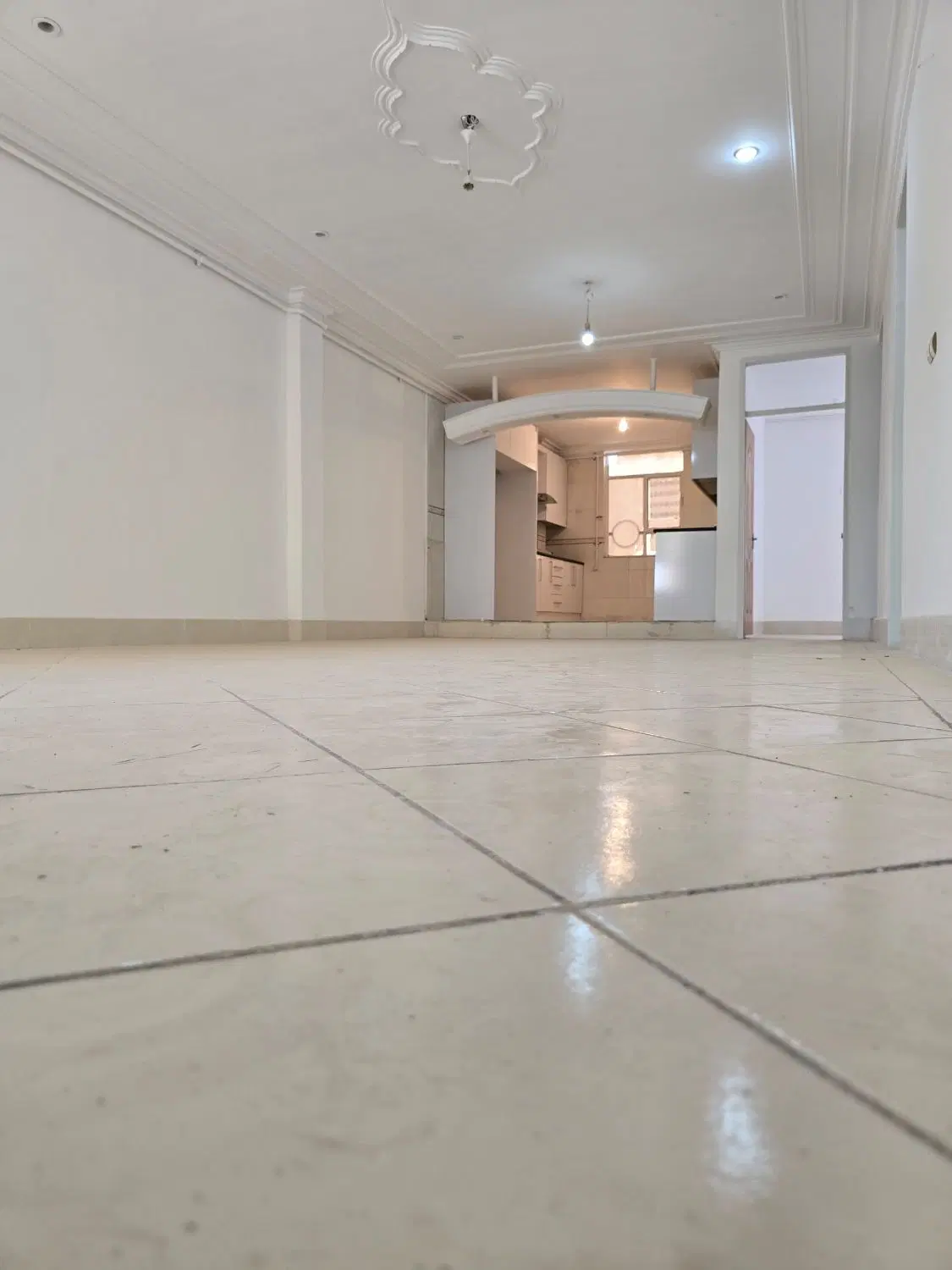 فروش آپارتمان ۲خواب پارکینگ اختصاصی