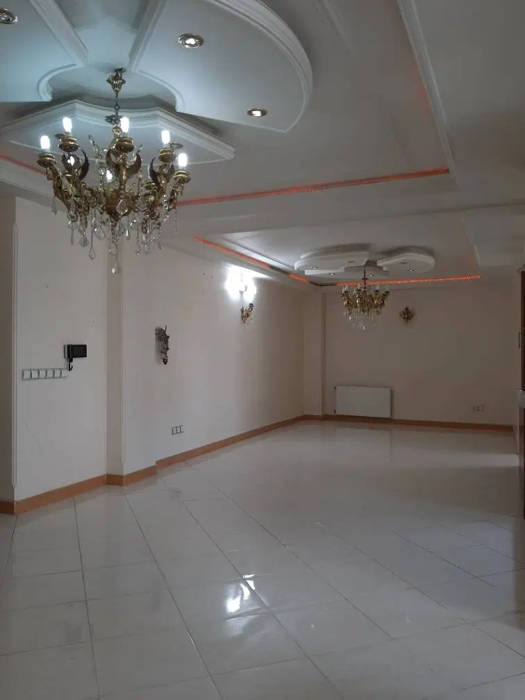 * آپارتمان ۱۱۰متری بسیار خوش نقشه ، خوش جنوبی*