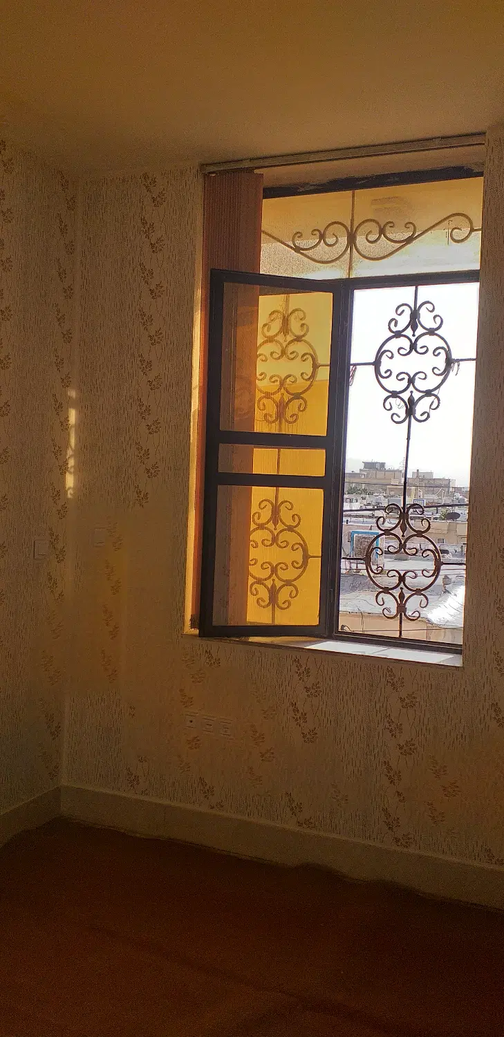 فروش طبقه دوم ۲خواب.