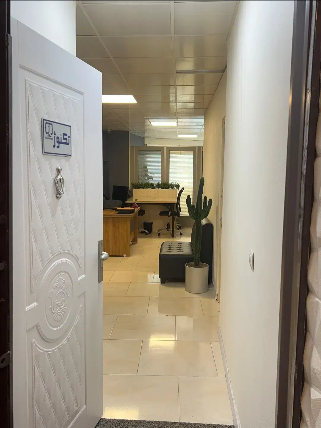 فضای کار اشتراکی رشت (میز کار)