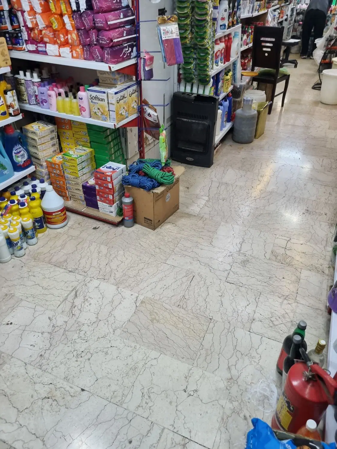 مغازه ۶۳ متری