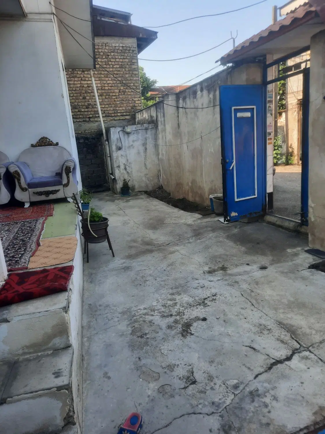 فروش خانه ویلایی ۱۸۰ متری درآب وبرق(خوش انس)