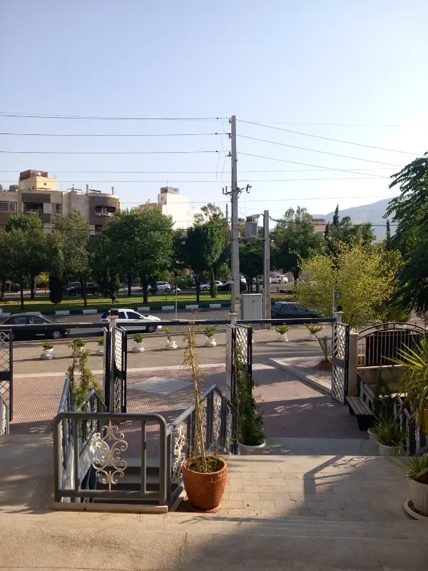 گلدشت حافظ ۳ خوابه ۱۸۲ متر