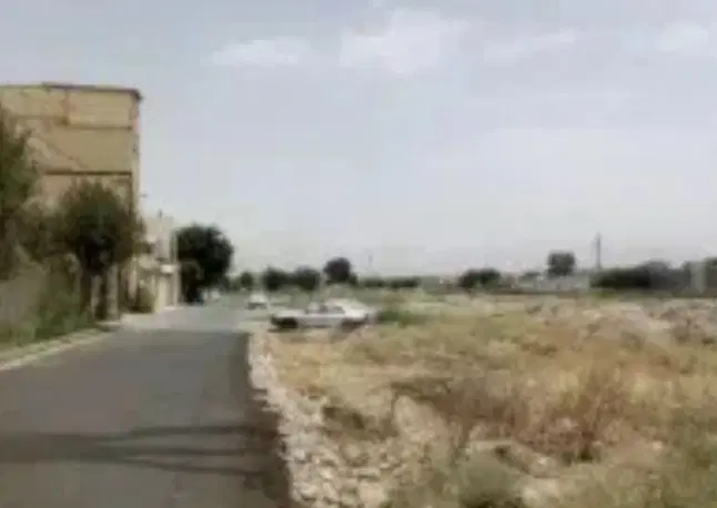 یک قطعه زمین ۶۵متری