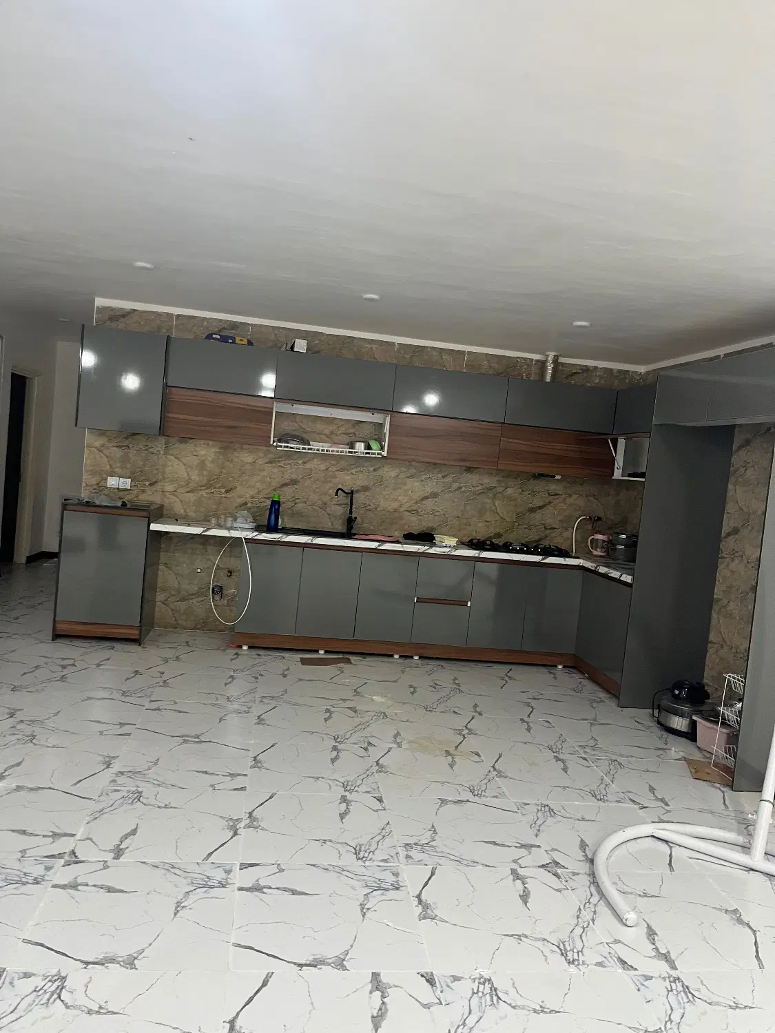 رهن و اجاره واحد آپارتمان همکف