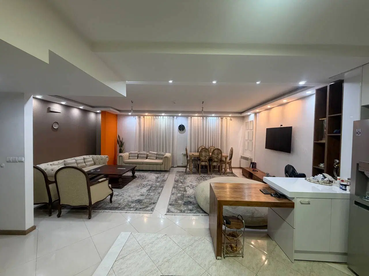 فروش اپارتمان خانه ۱۰۰ در رحمانیه روبرو خلیج فارس