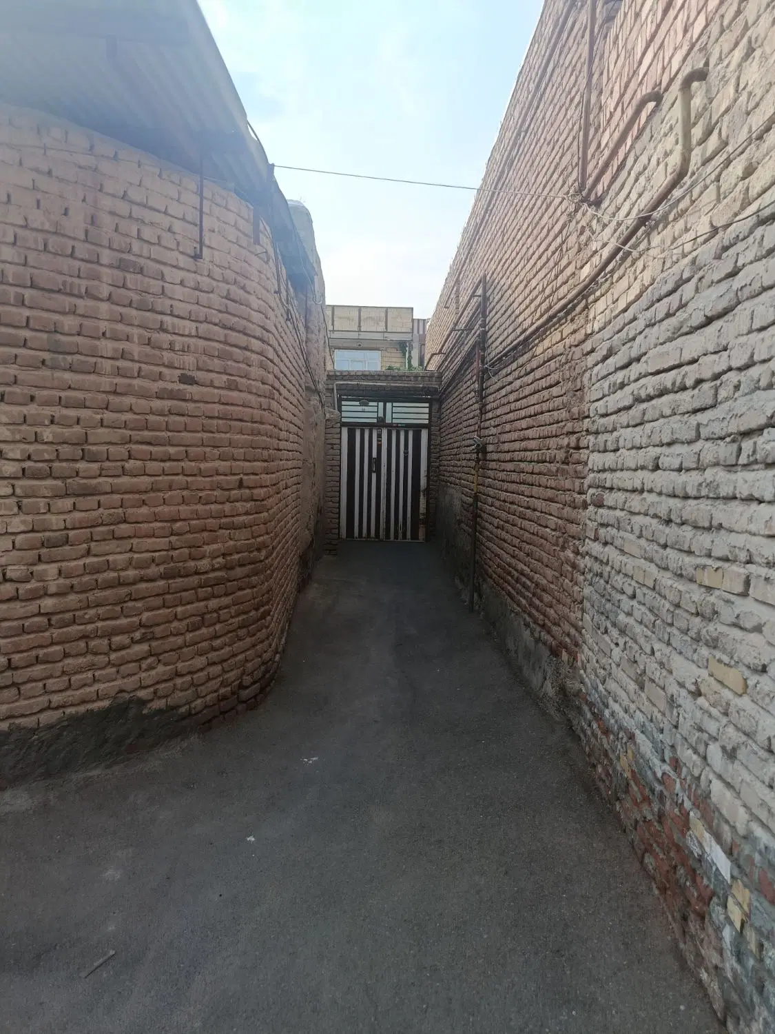 حیاط‌مسکونی‌‌خسروشاه