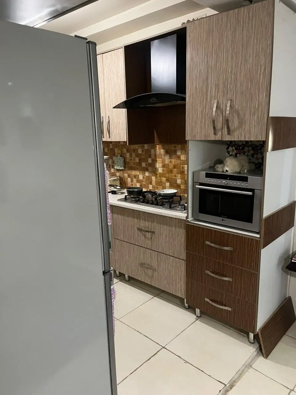 آپارتمان هشتاد متری