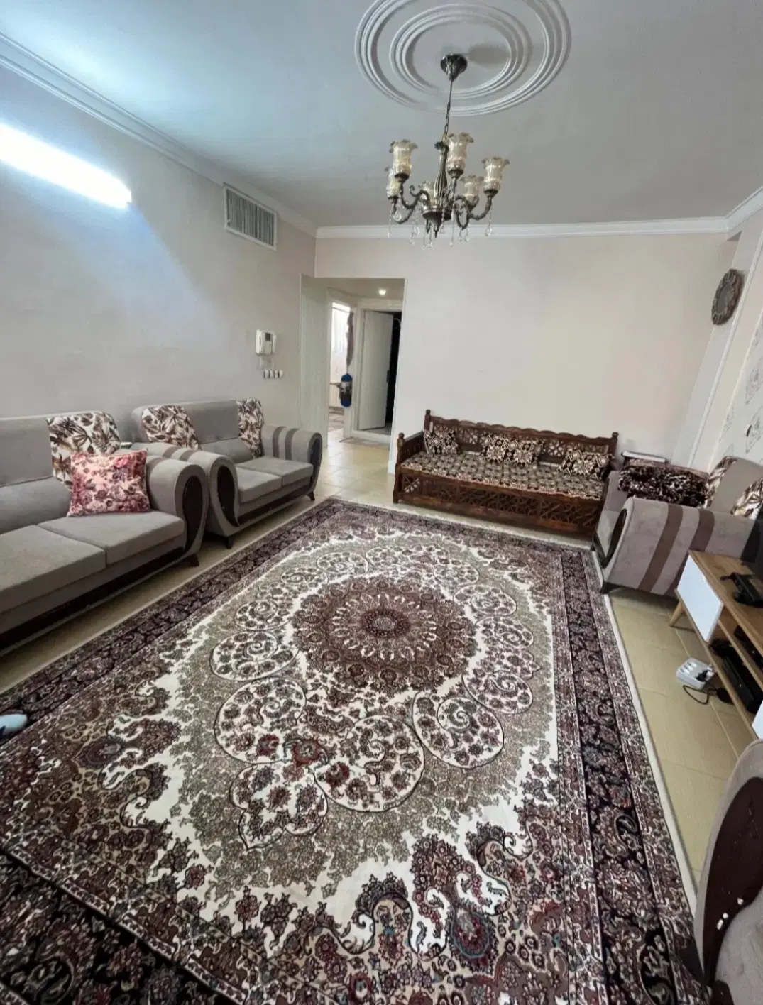 آپارتمان ۸۲ متری ۲ خوابه بازسازی شده