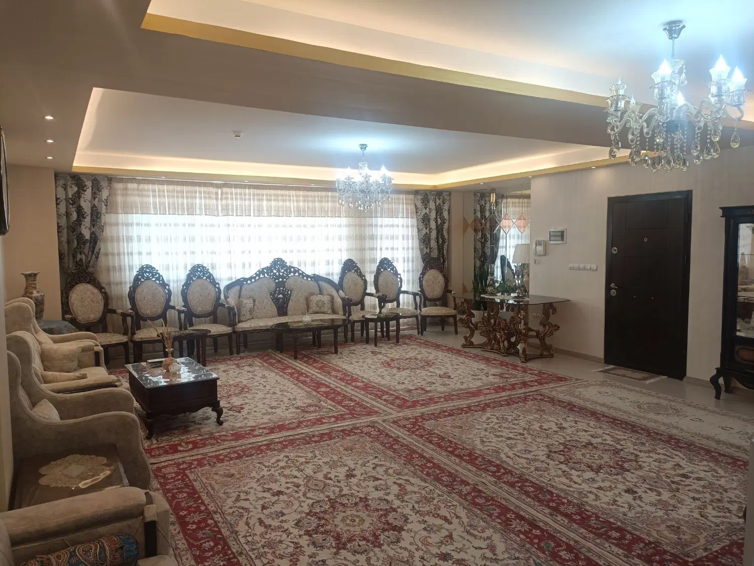 آپارتمان شخصی ساز ۱۱۵ متر ( رشدیه ولی امر)