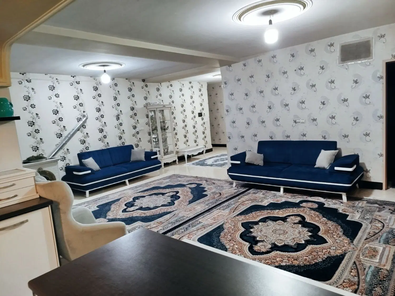 آپارتمان ۱۰۰ متری