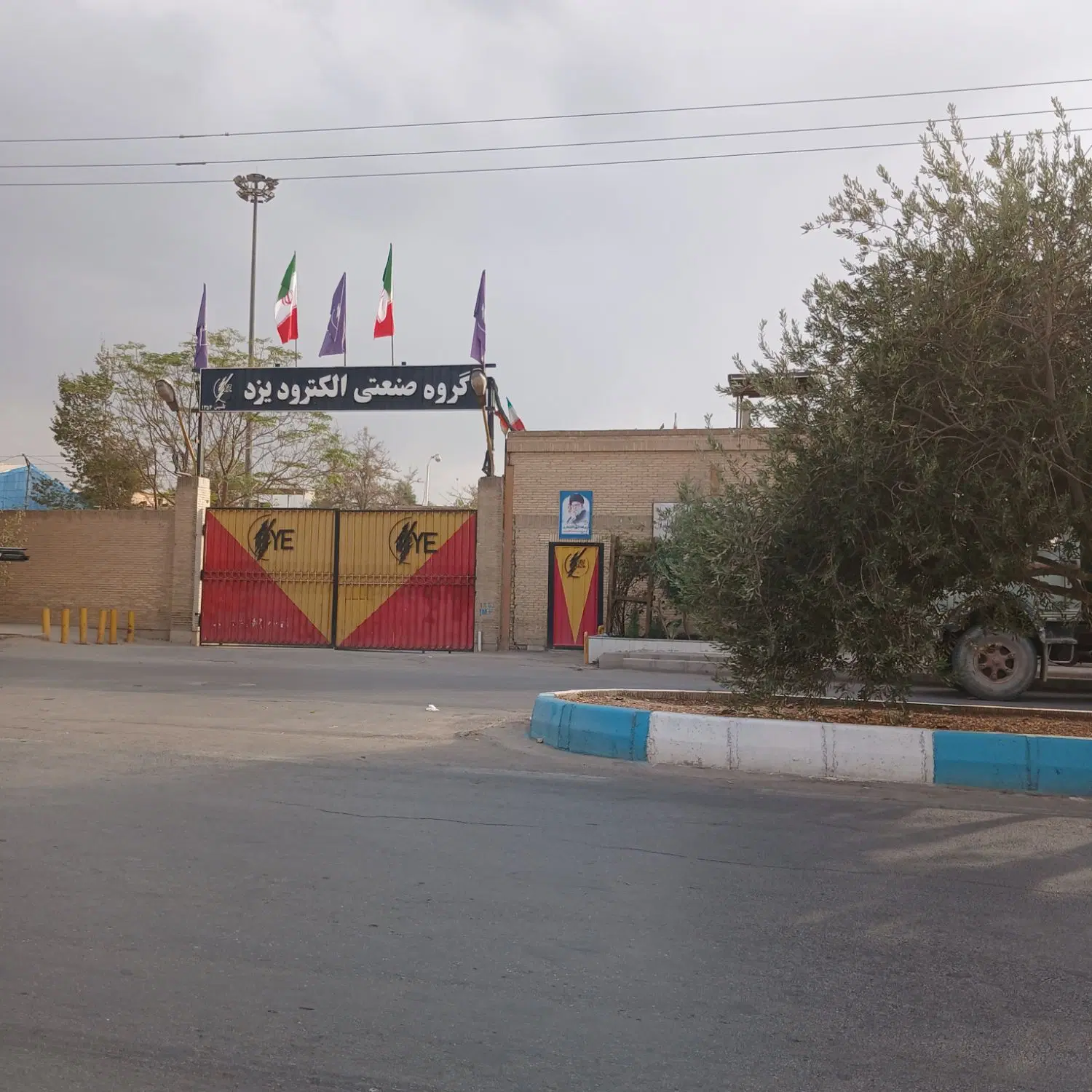 زمین تجاری میدون طلاییه