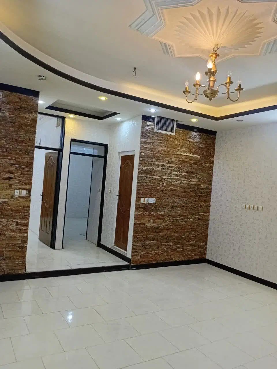 منزل دو طبقه میدان امام حسین