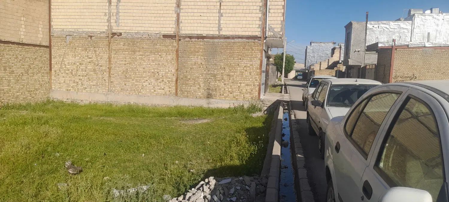 زمین قلعه سنگی سفید کوه چهار