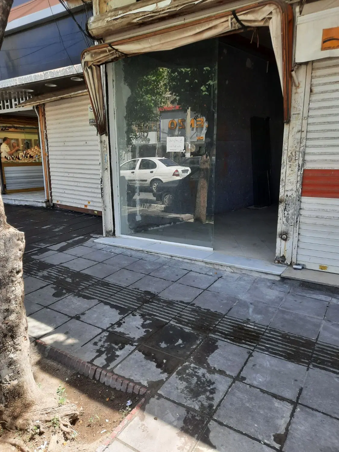 مغازه اجاره ای راسته سر قنات بغل پاساژ طلا