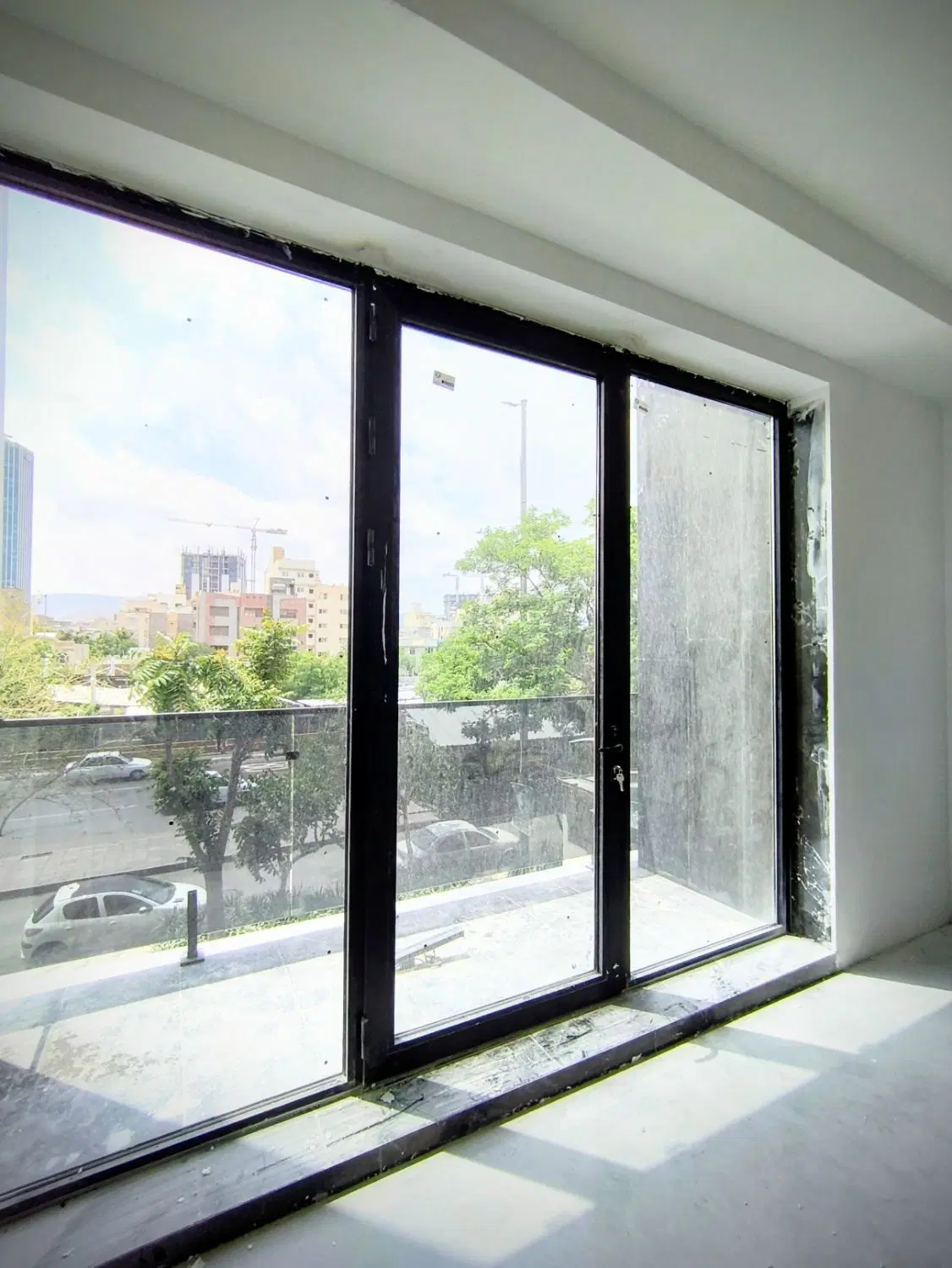اداری نوساز۸۰و۱۰۰متری _ تاپ لوکیشن حاشیه وکیل‌آباد