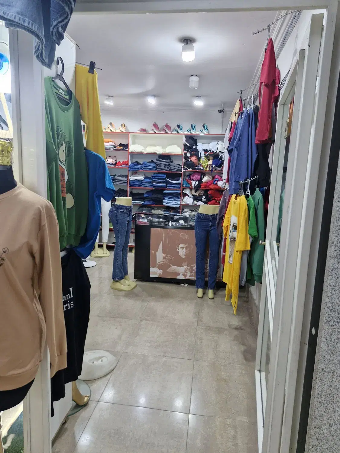 واگذاری مغازه لباس و لباس زیر