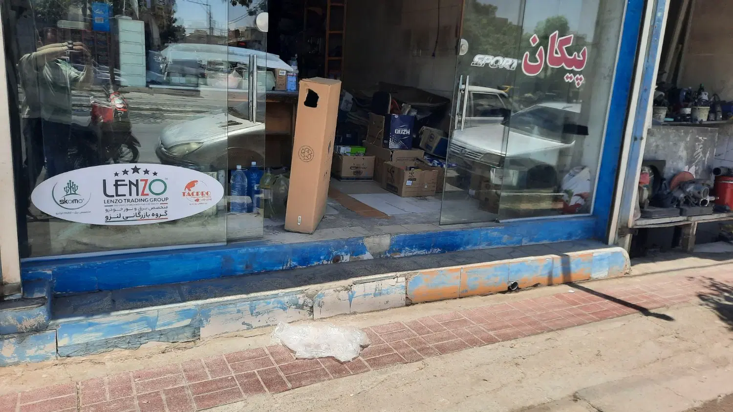 اجاره  مغازه ۴۰ متری + زیرزمین ۱۵ متری تخلیه