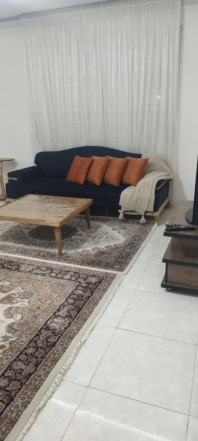 فروش آپارتمان 110 متری با مغازه 30 متری