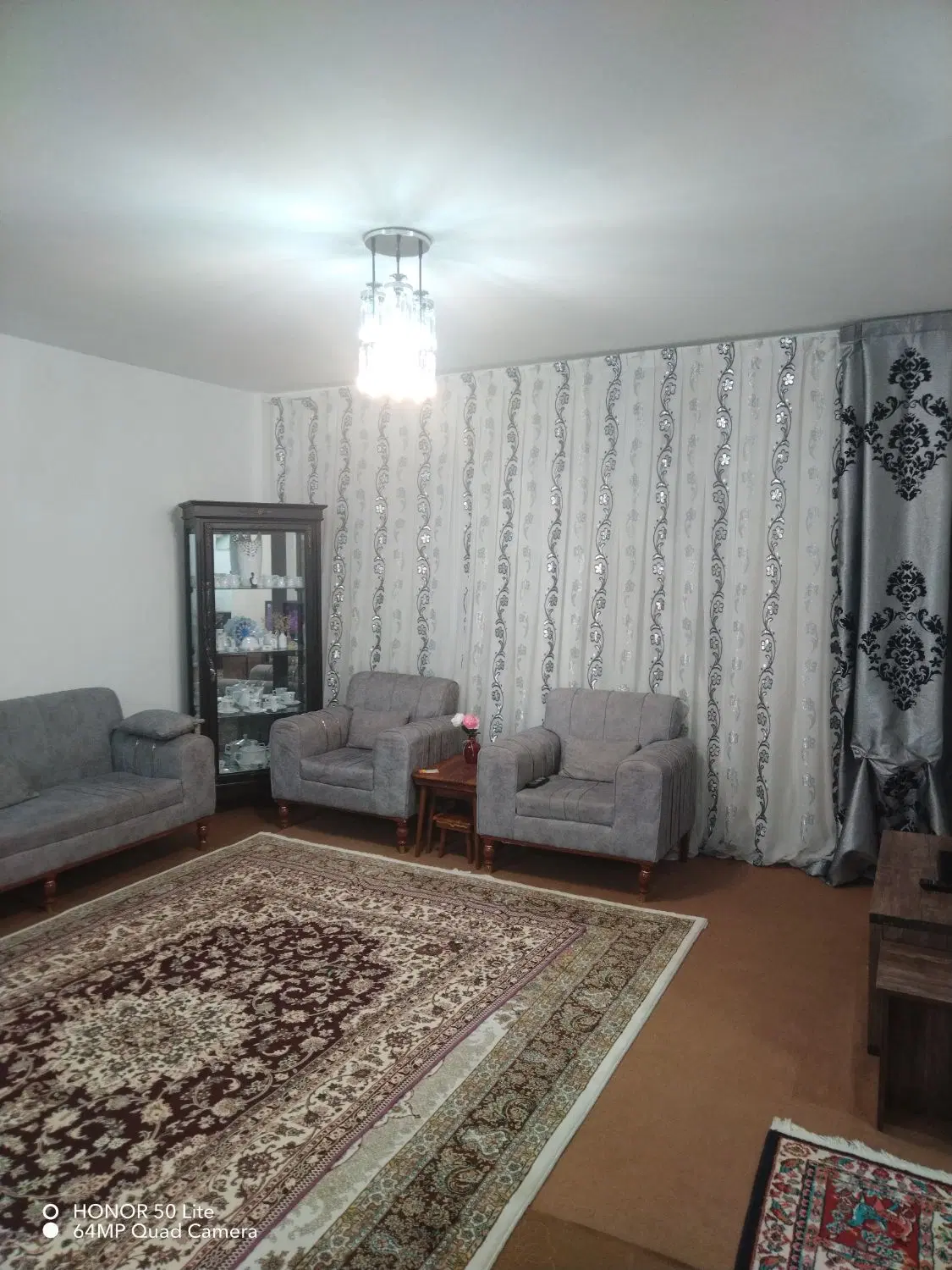 فروش آپارتمان تک خواب مهرگان
