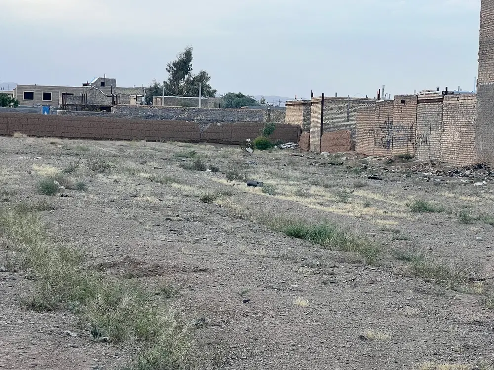 زمین 106 متری عباس آباد با سند مادر