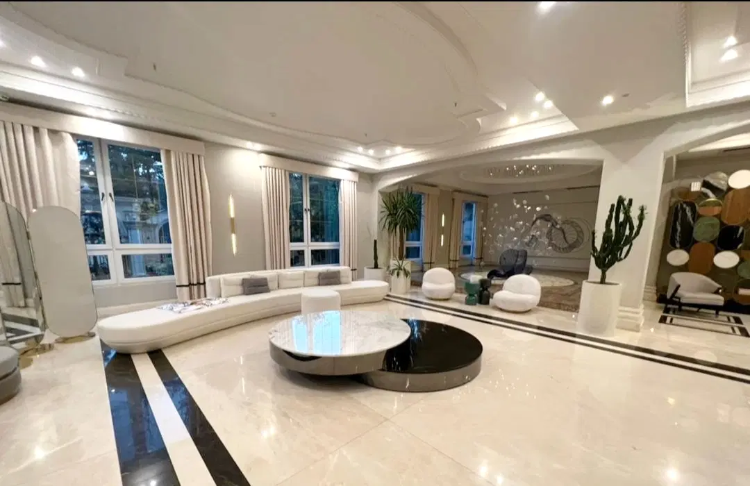 ۱۸۵ متر سه خواب فول امکانات