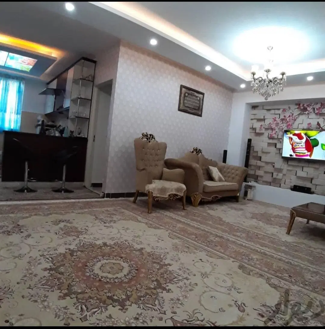 آپارتمان ۹۵ متر حصارک بالا
