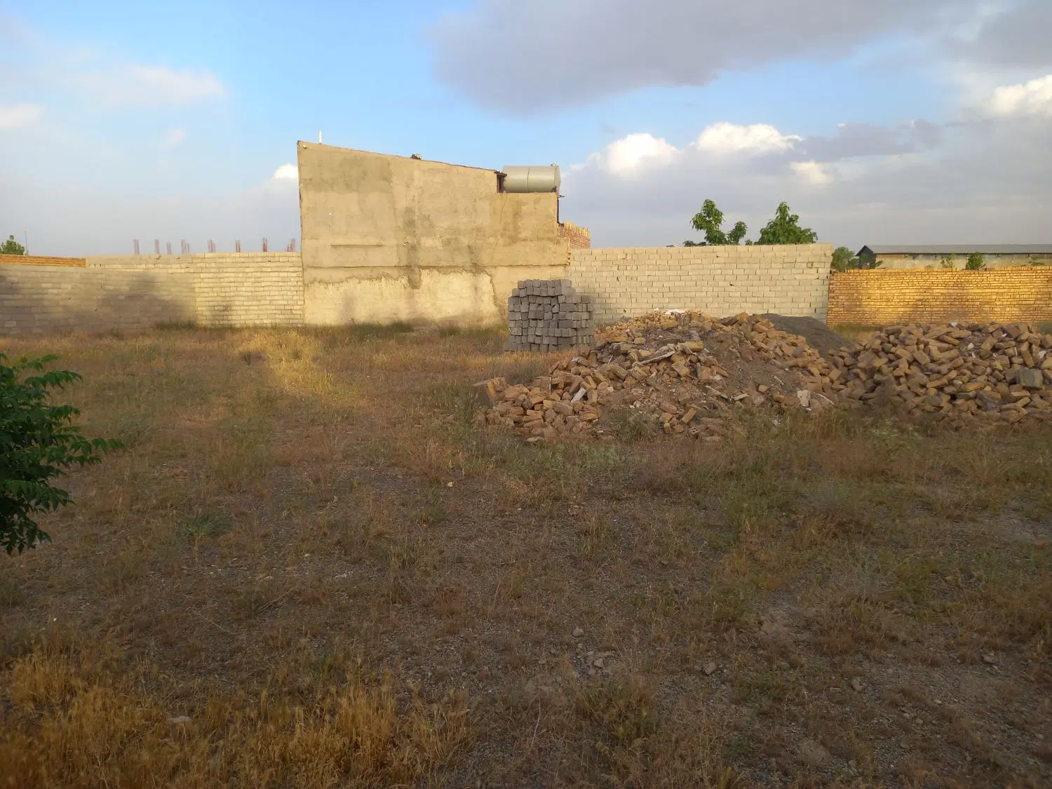 سالن و سوله و صنعتی باغ و باغچه