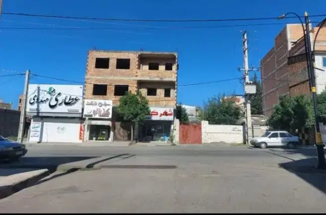 زمین در بهترین لوکیشن