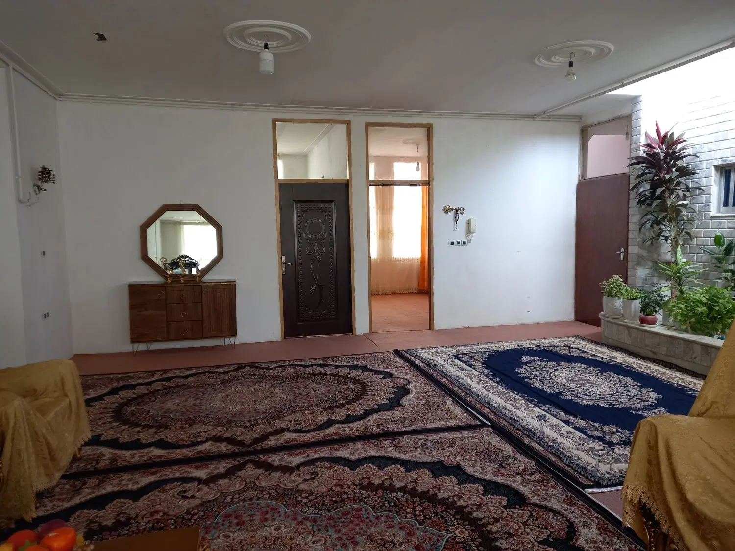ویلایی ۲۳۰ متر دو طبقه رودکی کوچه هشتم