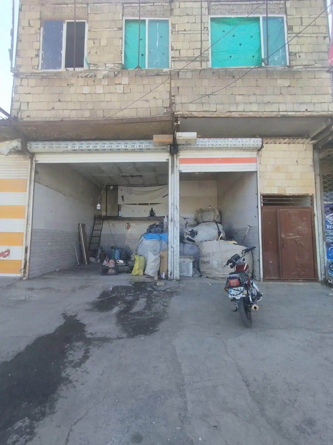 دو دربند مغازه با انبار و زیر زمین