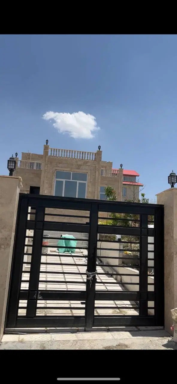 باغ ویلا۳۰۰متری با استخر ۴فصل در دماوند