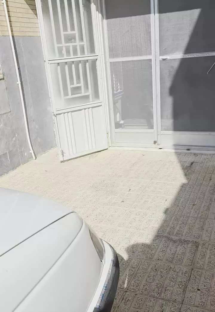 اجاره به زوج.یا خانم فقط