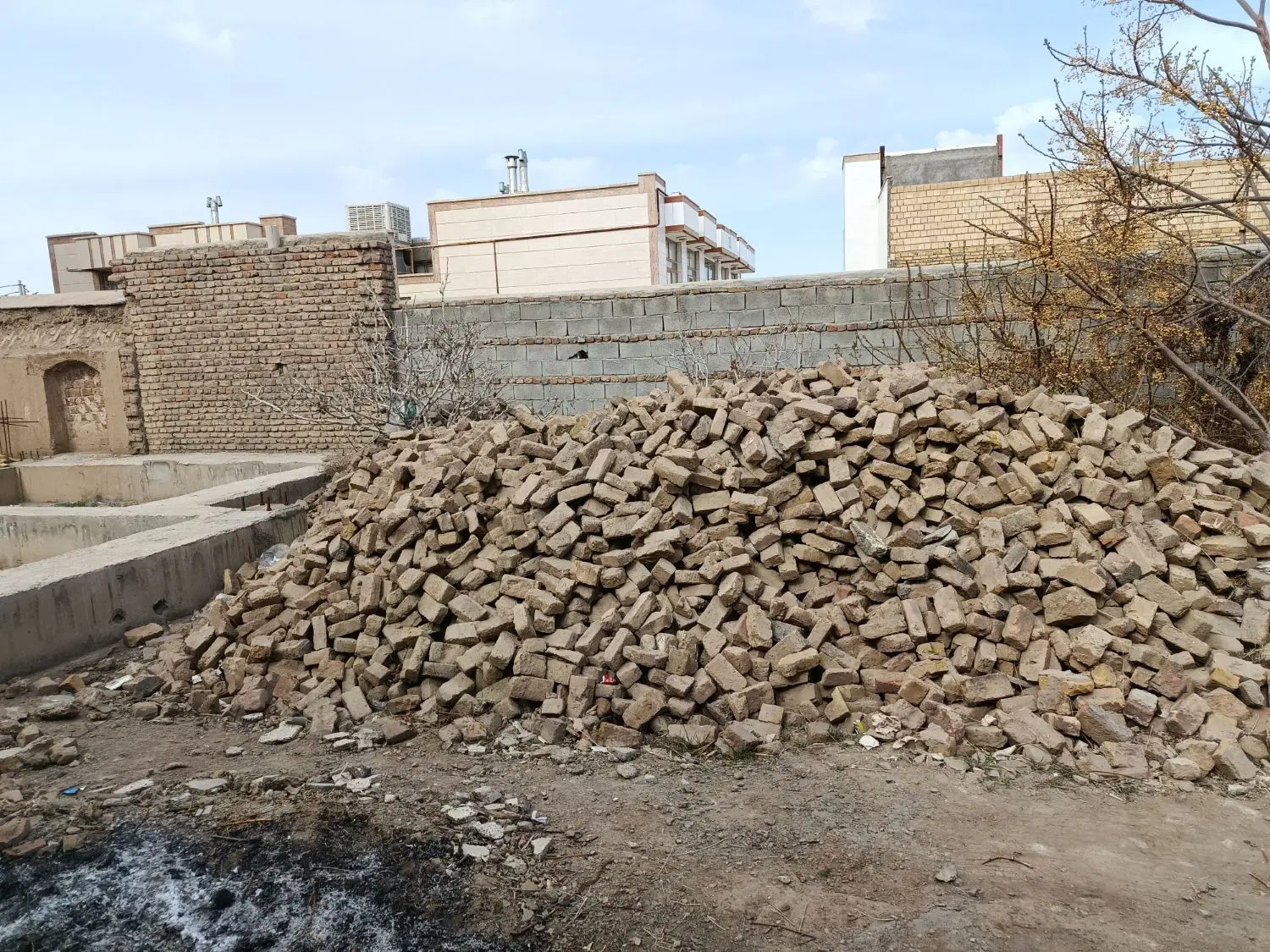 زمین ۲۹۶متری در دلویی با وام آماده و فنداسیون و اب