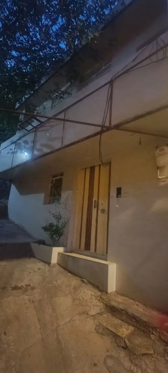 خونه ویلایی در خیابان ۶۰متری