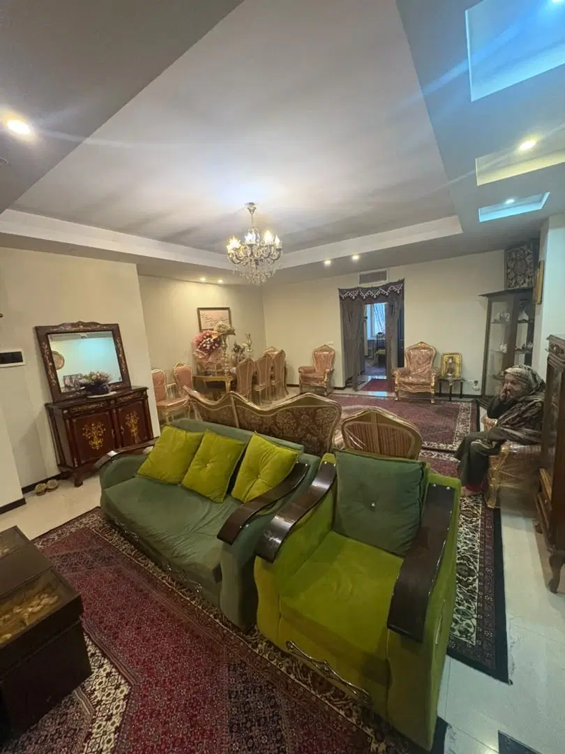 ۱۰۷ متر دو خوابه فول بسیار خوش نقشه