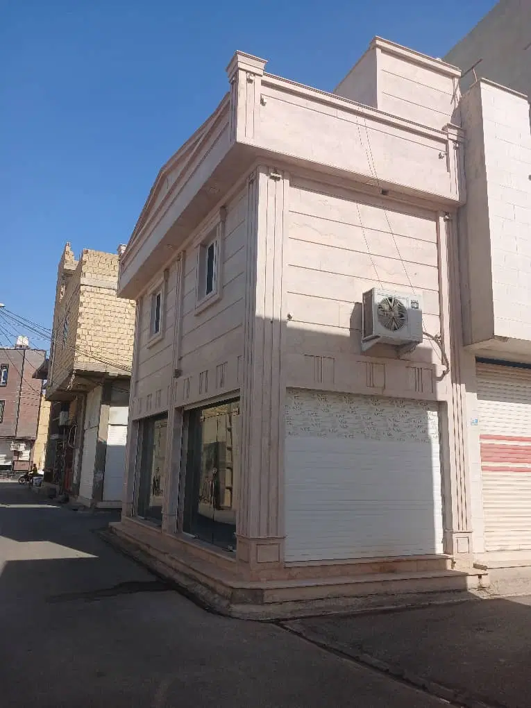 رهن واجاره دو باب مغازه با سوئیت بالا