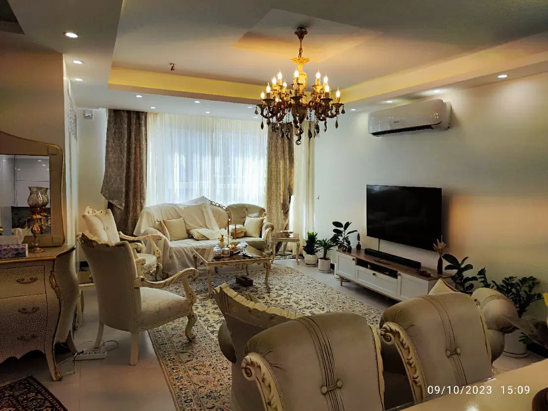 ۹۰متر دو خواب _ غرق نور _ فول _ بلوار اردستانی