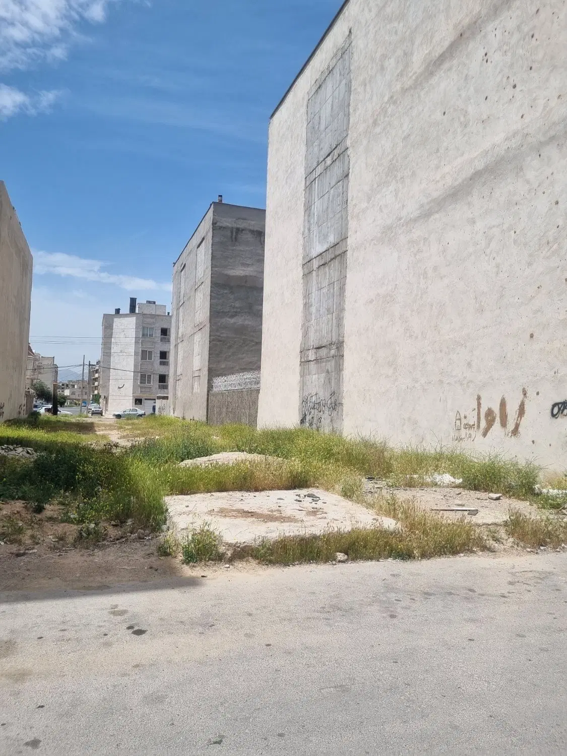زمین خیابان مطهر