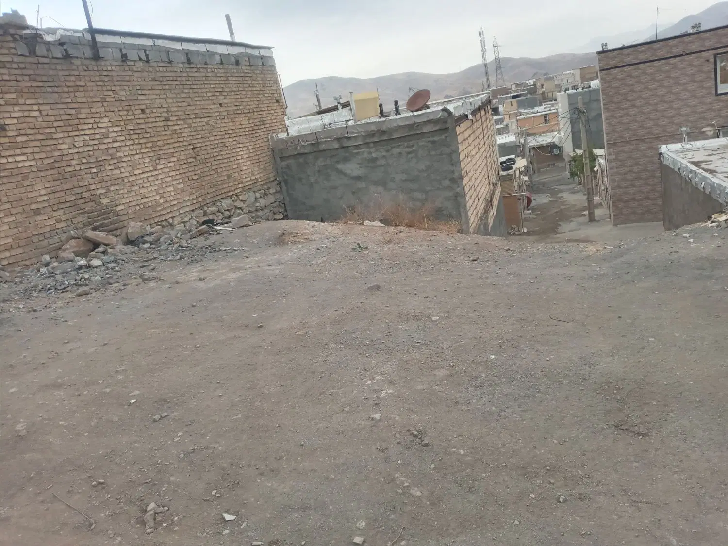 زمین فروشی در نایسر