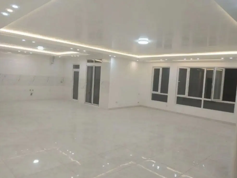 ۱۷۵ متر _ سند اداری _ چهارراه _ ۳ خواب مستر