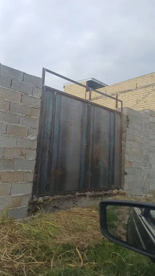 ۱۰۰ متر زمین در سمیه ۲۸