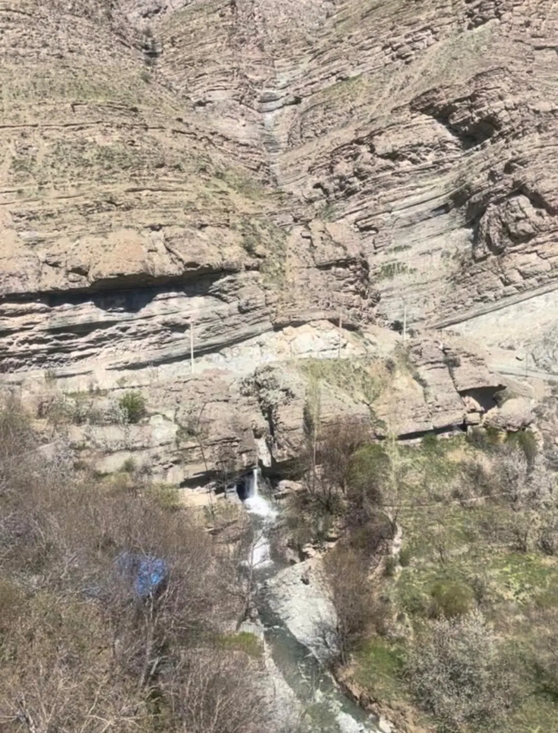 زمین در جاده چالوس