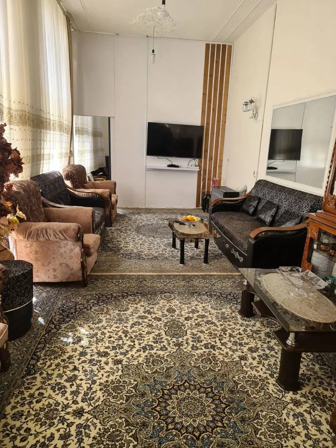 منزل ویلایی ۲۰۰متری مرکز شهر