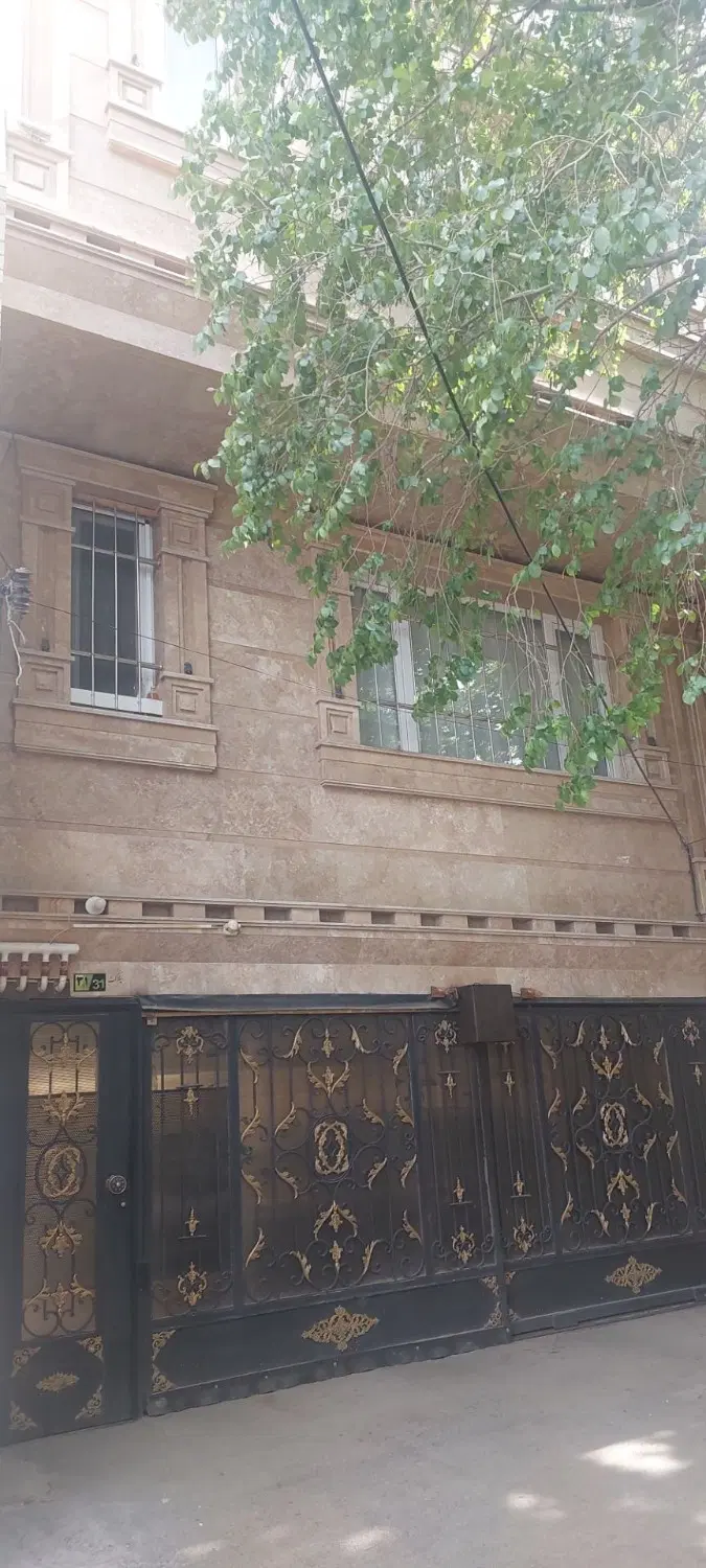 آپارتمان ۹۰ متری ولیعصر
