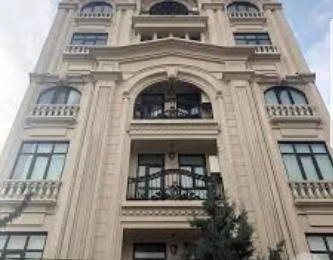 ۳۰۰ متر بر شریف واقبی